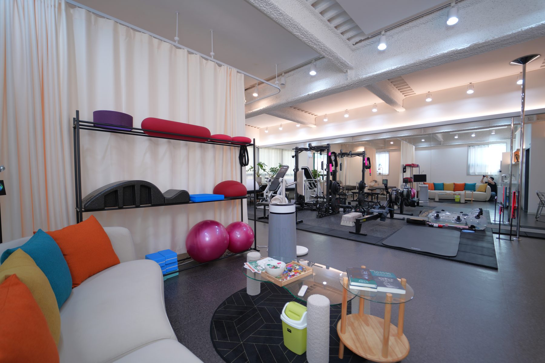 광주점 · 상담 라운지와 소도구